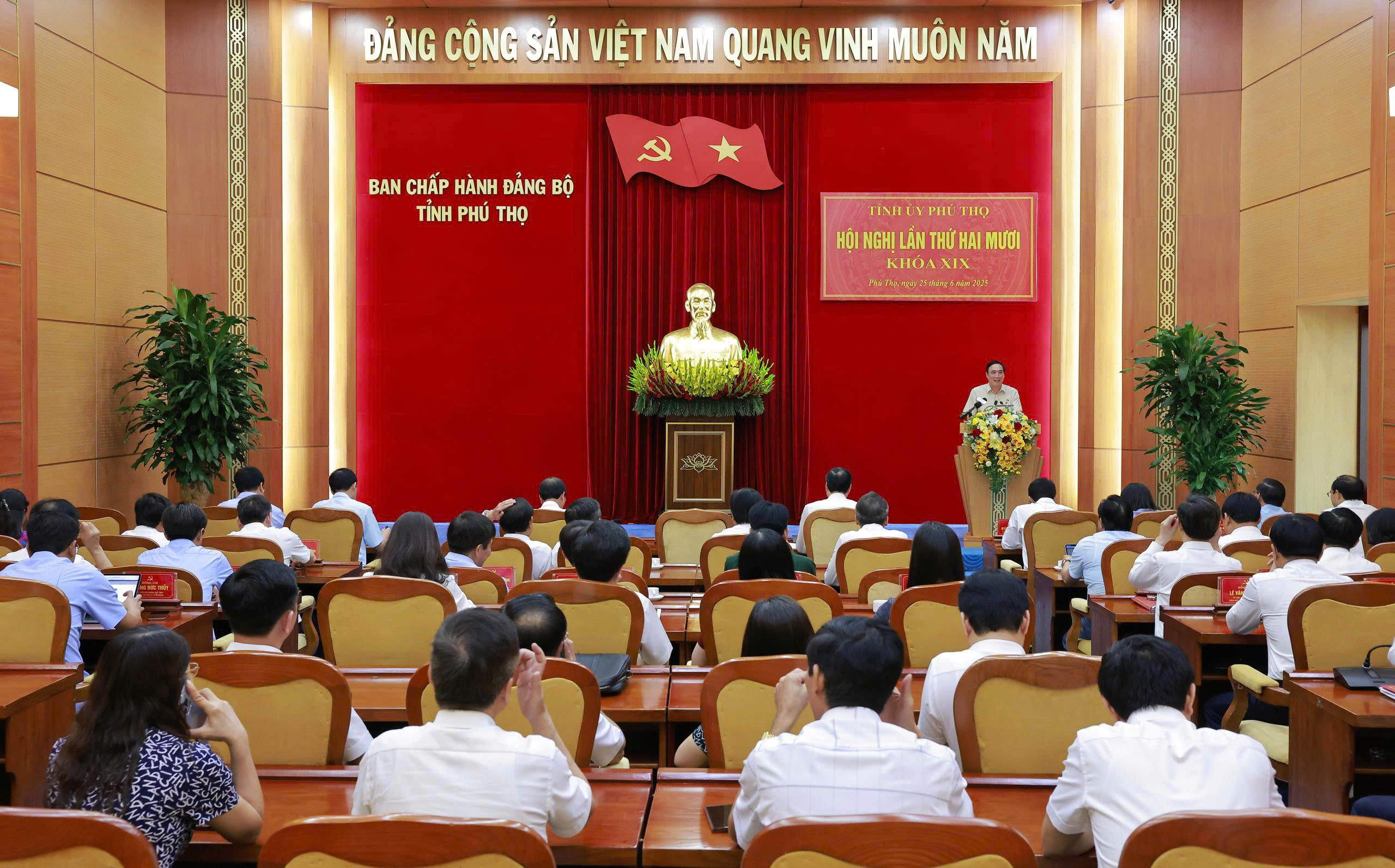Hội nghị Ban Chấp hành Đảng bộ tỉnh lần thứ 20